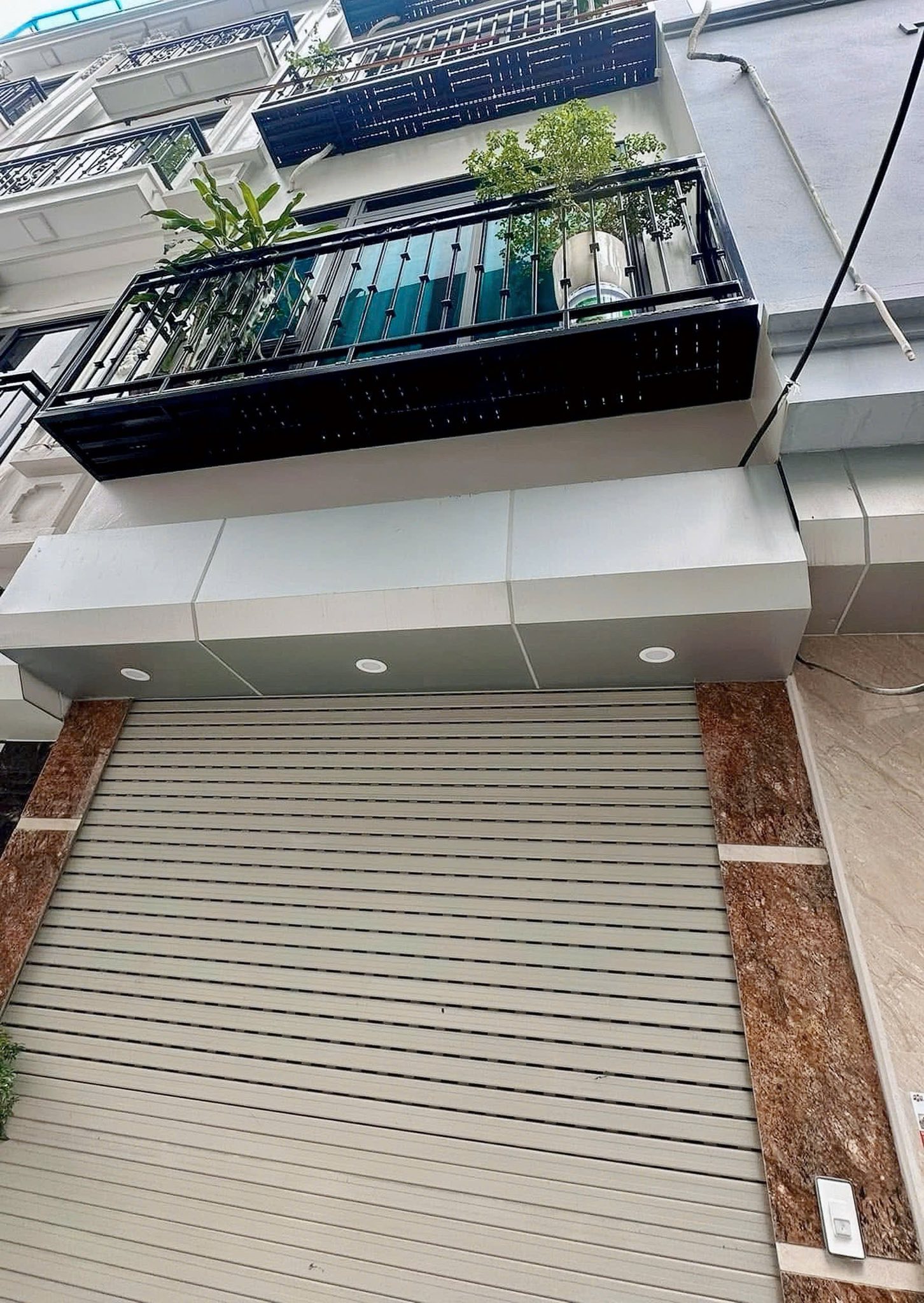 Nhà 3 tầng gần mặt tiền Phan Xích Long, giá chỉ 4 tỷ