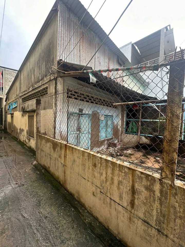 Nhà cũ và đất hẻm ô tô, giá siêu mềm tại Mỹ Tho