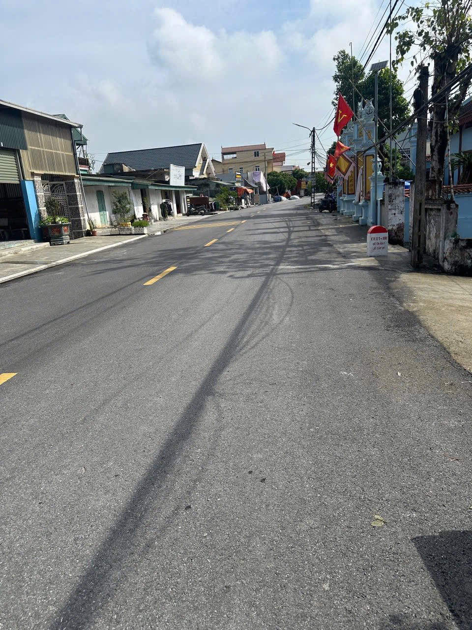 Đất Thanh Liêm - Ô tô 16 chỗ đỗ cửa, giá êm như nhung