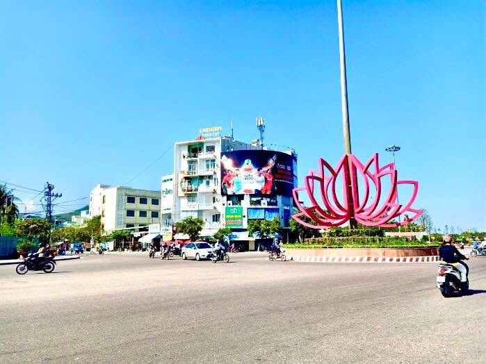 Cho thuê nhà 5 tầng hầm, 174m² mặt tiền Trần Hưng Đạo, Quy Nhơn - Sẵn sàng kinh doanh