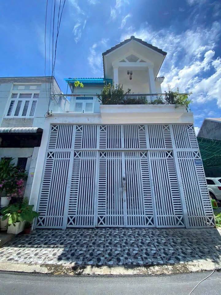 Bán nhà Tam Hiệp, Biên Hòa, gần trường Trấn Biên, ngang 6m, giá 5.3 tỷ