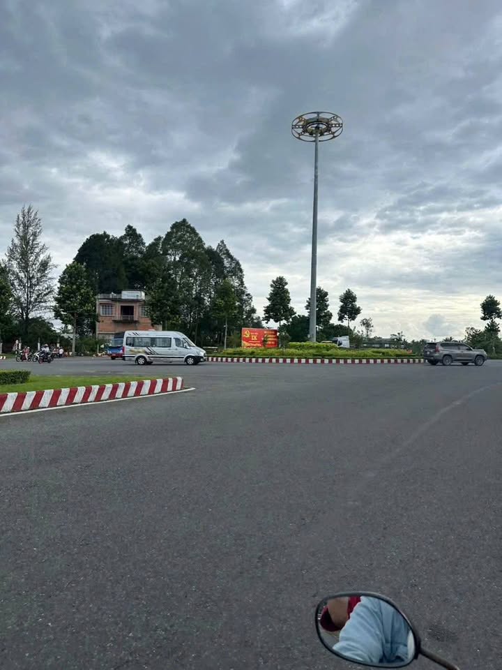 Nhà mặt tiền đường gom Cầu Rạch Miễu, Tam Phước - Giá siêu mềm