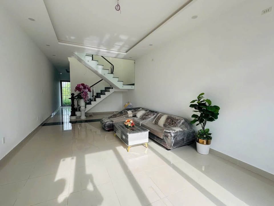 Bán nhà 1 trệt 1 lầu khu Minh Linh, Thanh Đức, Vĩnh Long - Giá tốt