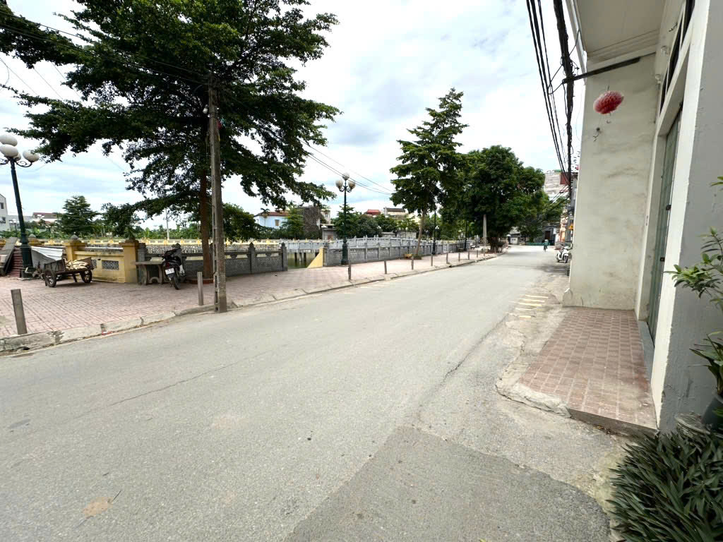 Nhà 5 tầng mới xây, 15m ra ô tô tránh, sổ đỏ sẵn sàng, giá 4 tỷ