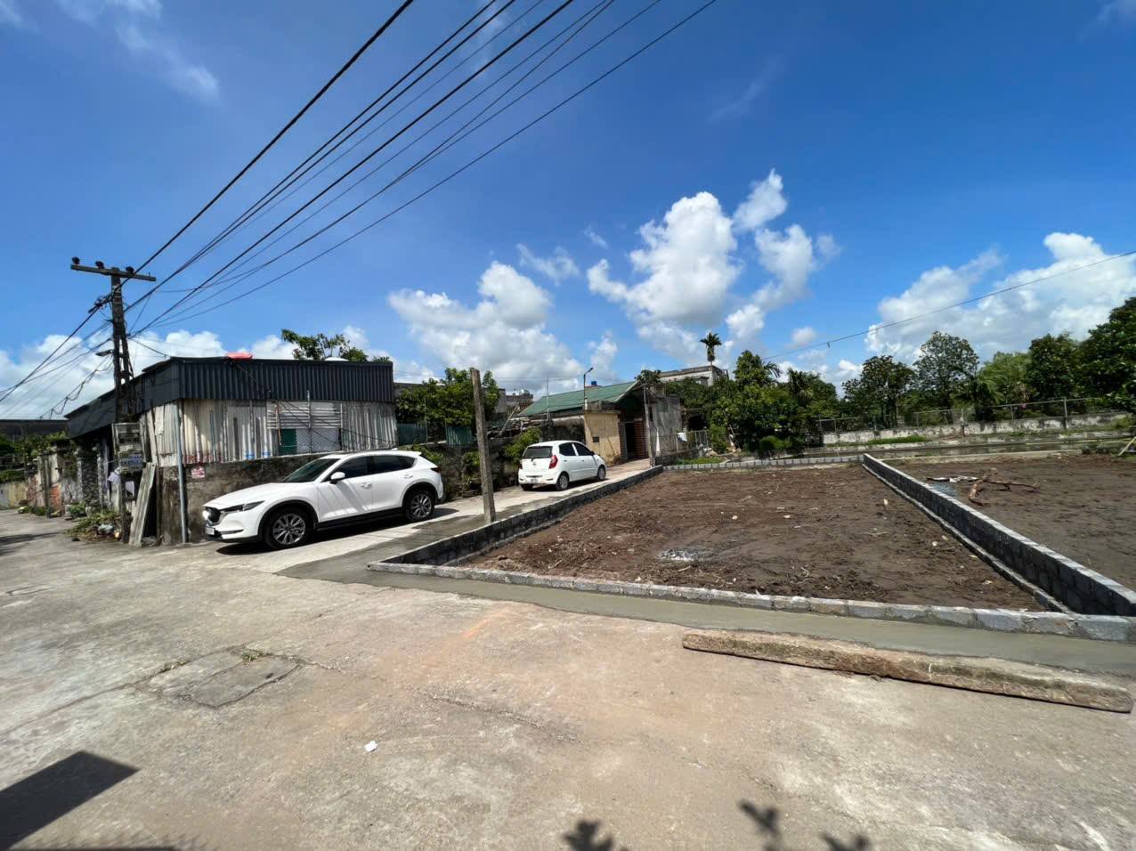 Đất vàng Quang Minh - Ô tô vào tận nơi, dân cư đông đúc