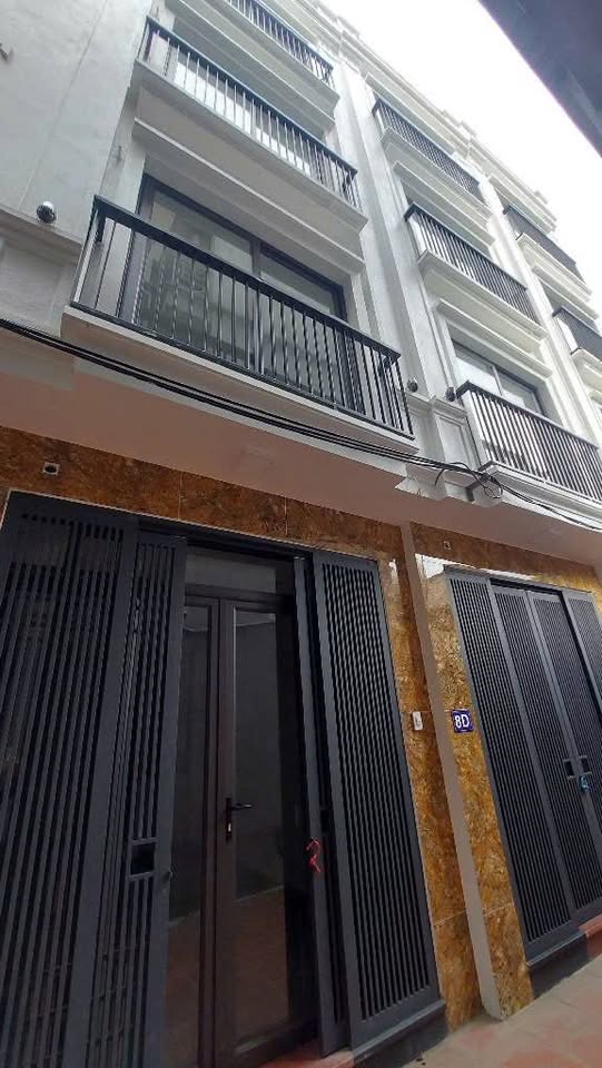 Nhà phân lô xây mới đẹp 30m² x 5 tầng tại Cầu Giấy - Tiện ích đầy đủ