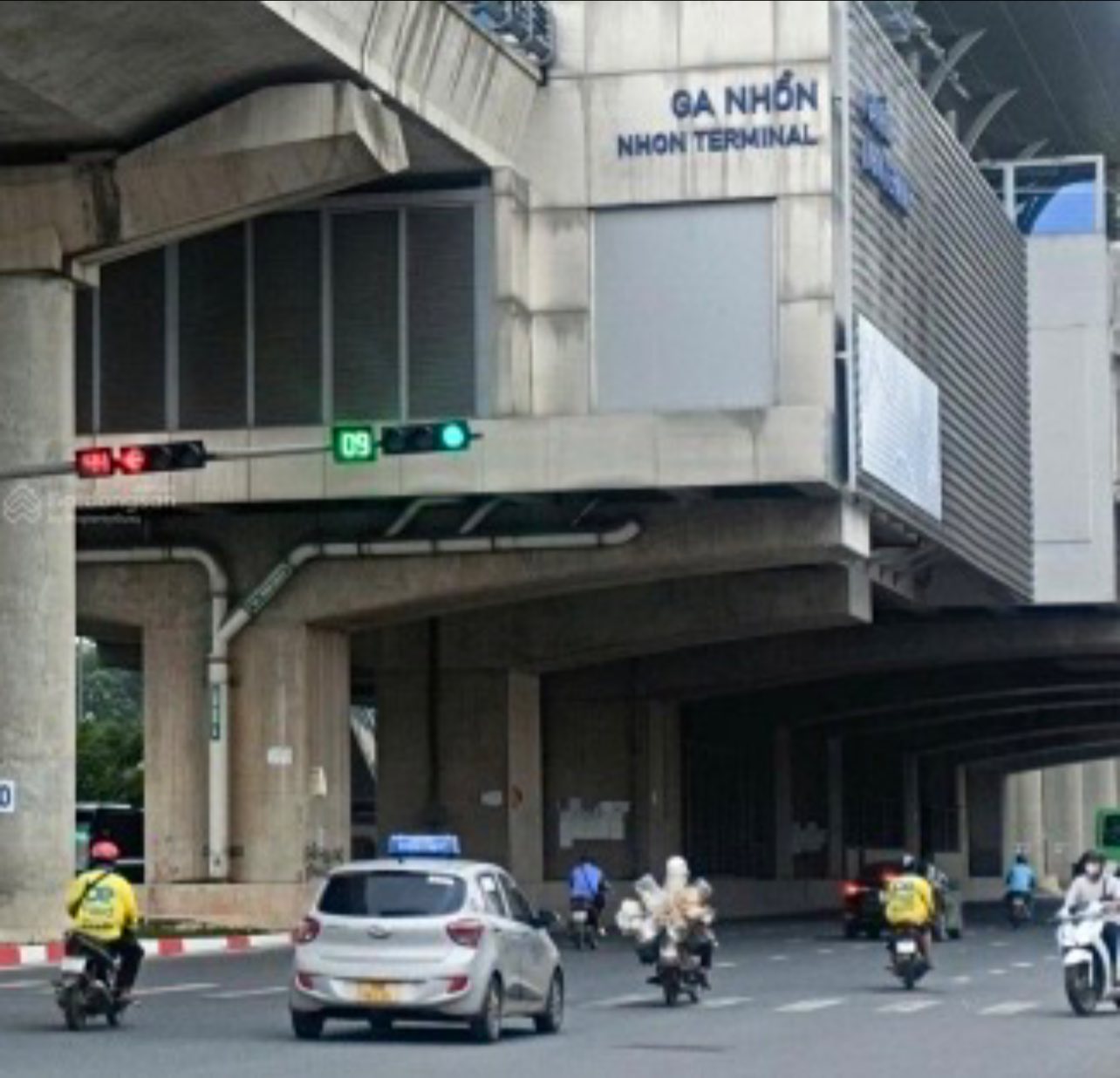 Nhà 6 tầng thang máy Phố Nhổn - Kinh doanh đỉnh cao, vừa ở vừa cho thuê