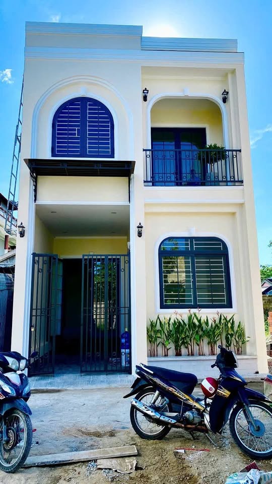 Nhà 2 tầng kiệt Hoàng Quốc Việt, Huế 3 phòng ngủ, sổ hồng, giá "mềm"