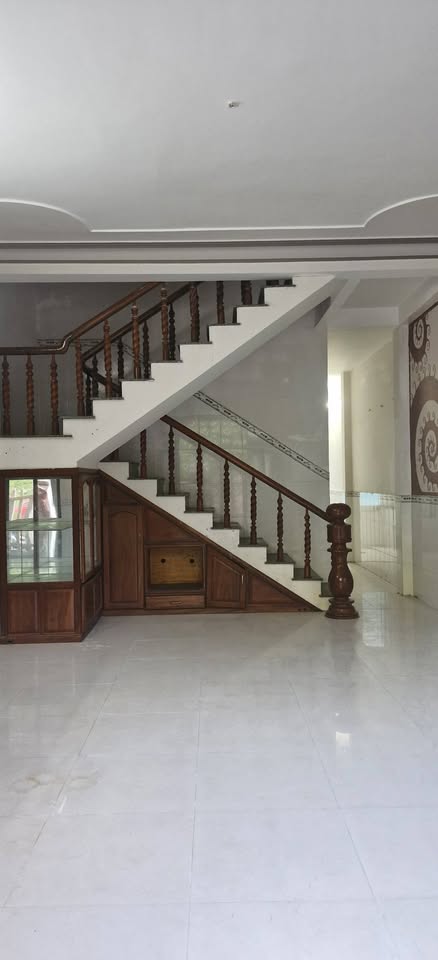 Nhà 2 tầng mặt tiền đường Triệu Quang Phục, Hòn Xện - Giá chỉ 4.7 tỷ