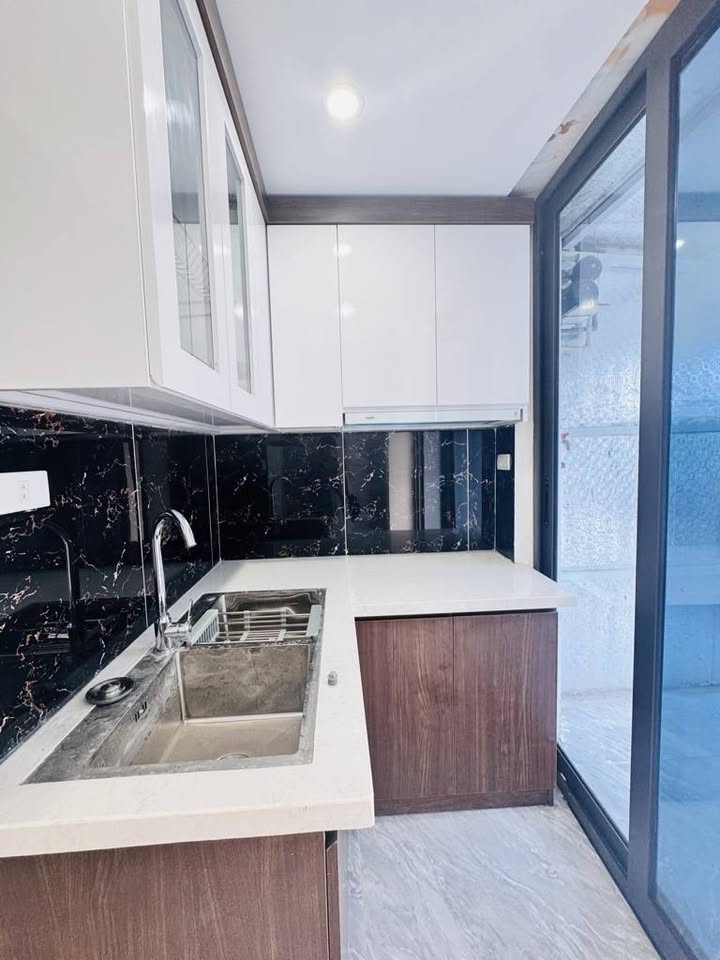 Tập thể Quỳnh Mai 3 ngủ, 2WC, cạnh trường cấp 2 Đoàn Kết - Giá chỉ 4 tỷ