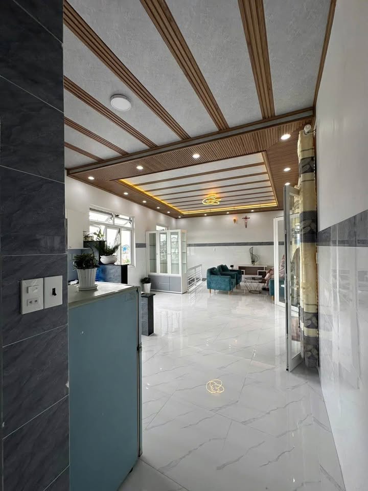 Nhà Đà Lạt 54m2 Ngô Thì Nhậm, view phố, ngang 10m, 2 tỷ