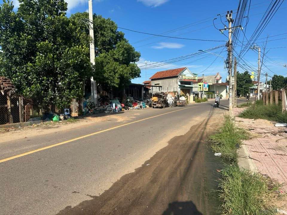 Đất góc 2 mặt tiền ngay thôn Vân Sơn, phường An Nhơn, tỉnh Gia Lai, sổ hồng sẵn sàng, giá 690 triệu