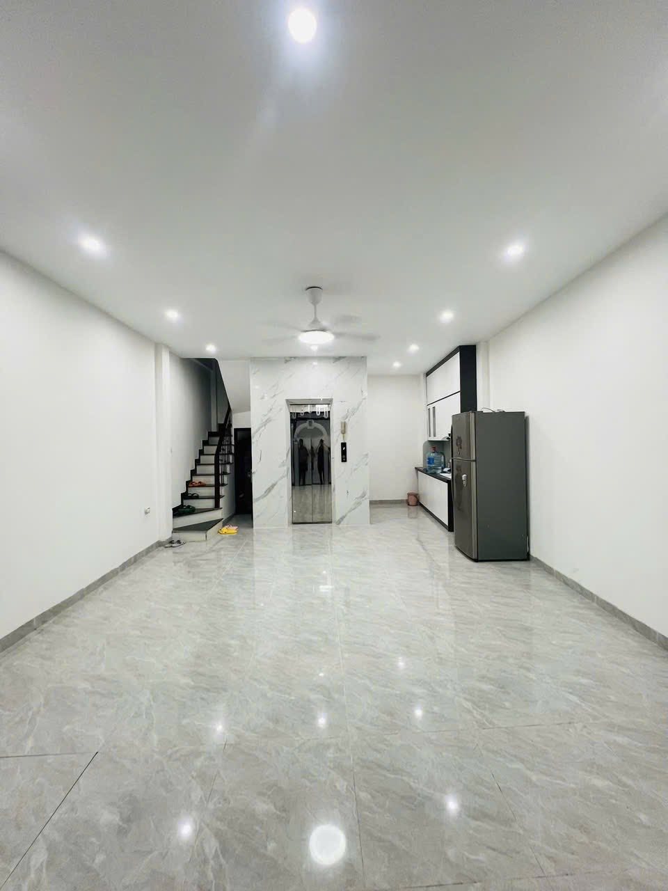 Chào mừng quý khách đến với siêu phẩm nhà đẹp long lanh tại trung tâm quận Ba Đình