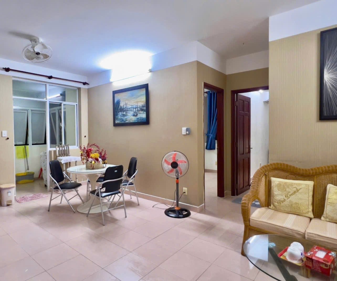 Cho thuê căn hộ 2 phòng ngủ, full nội thất, view biển, cách biển 70m tại 145 Phan Chu Trinh, Vũng Tàu