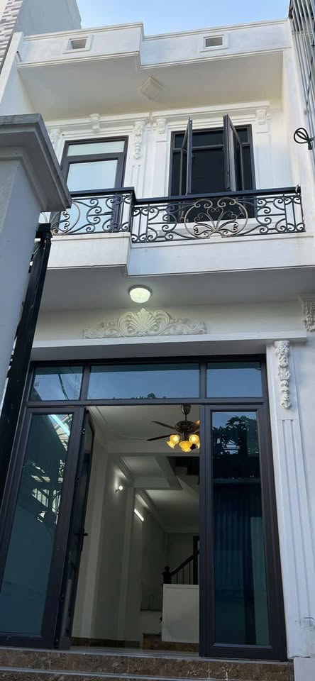 Nhà 2 tầng Từ Sơn thơm mùi mới, vào ở ngay kẻo lỡ