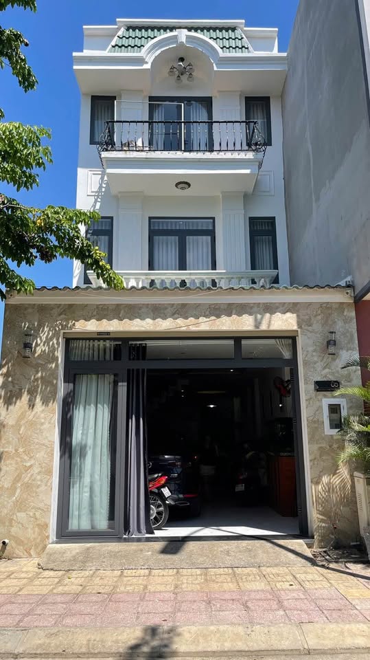 Nhà 2 lầu full nội thất cao cấp tại phường Đài Sơn - Giá chỉ 3 tỷ