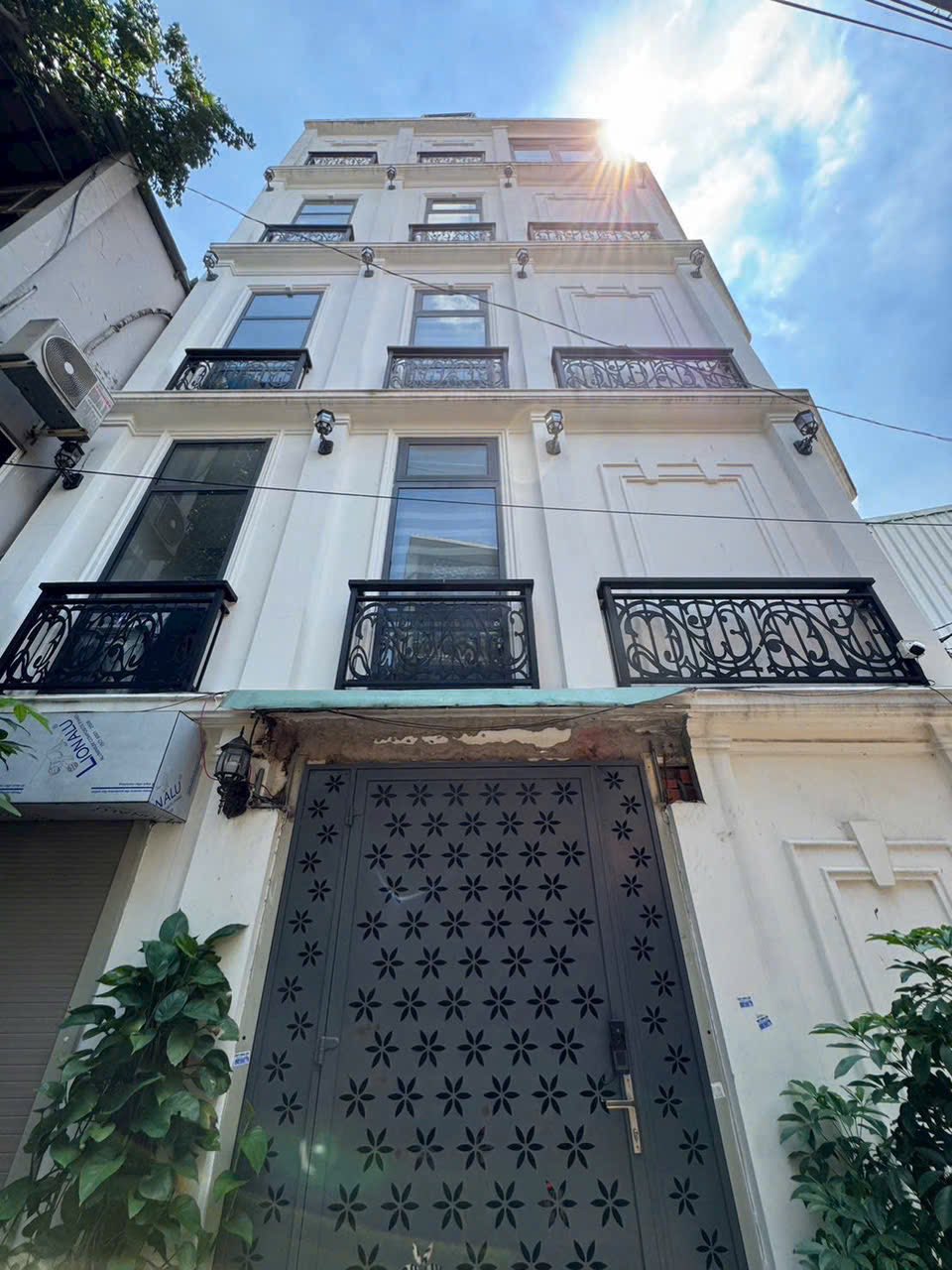 Bán nhà 5 tầng căn góc 4mx7.5m, hẻm ô tô, 20m ra mặt tiền đường Nguyễn Văn Đậu - Lê Quang Định, Bình Thạnh