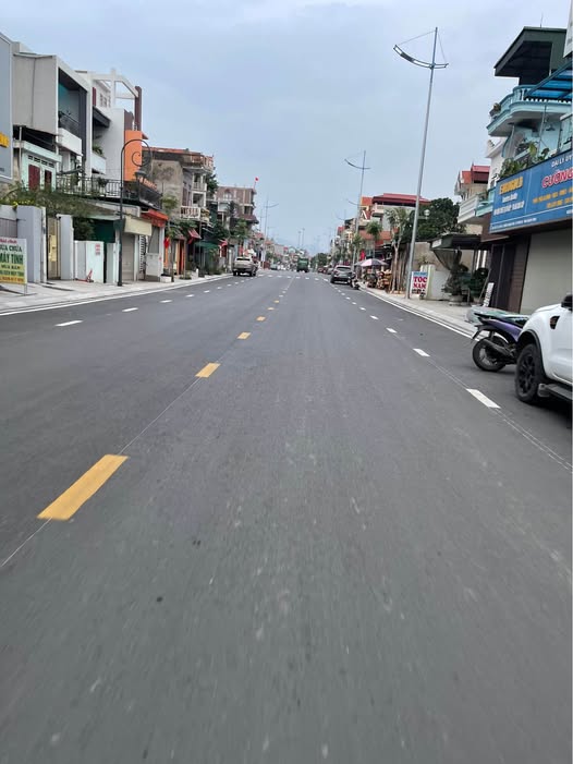 Đất Uông Bí mặt tiền gần 6m, nở hậu, đường rộng ôtô 16 chỗ vào tận nơi, giá chỉ 1.25 tỷ