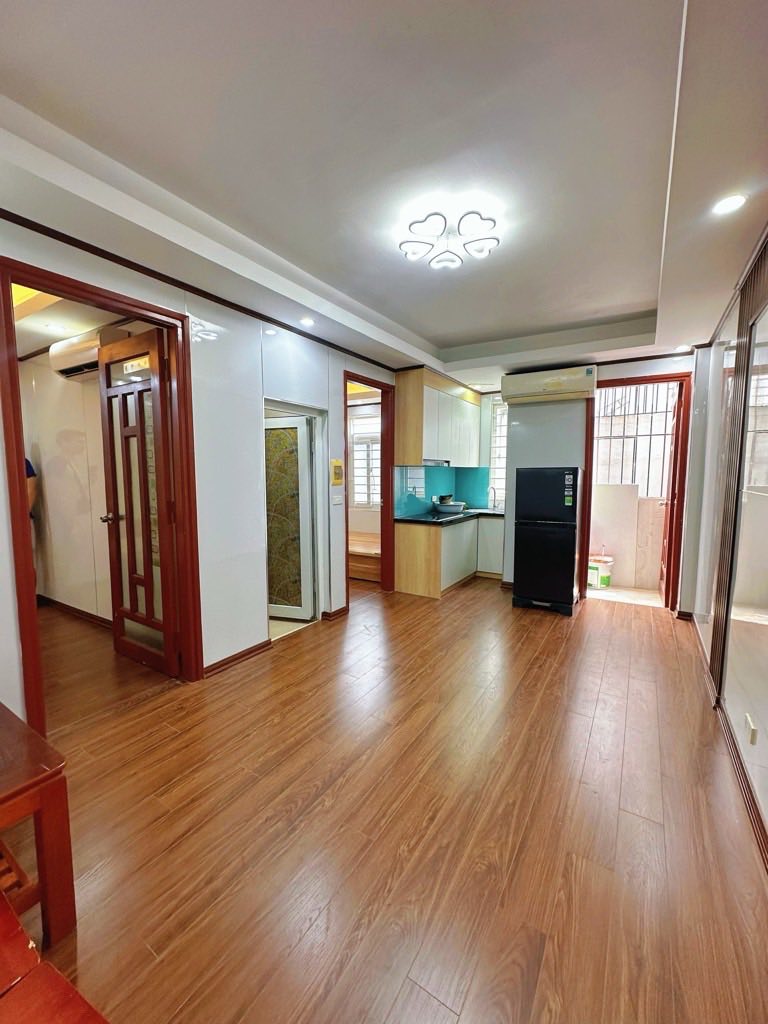 Căn hộ chung cư mini Ba Đình 52m², 2 ngủ, 2 WC, nhỉnh 2 tỷ, thang máy, tiện ích bủa vây