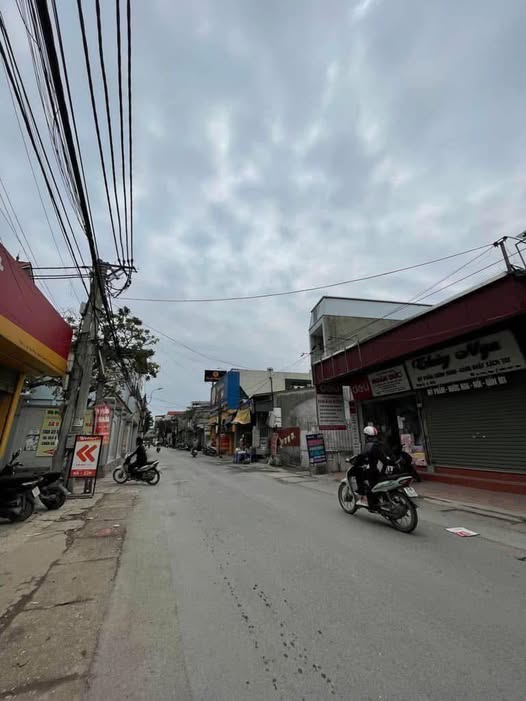 Nhà 4 tầng khu Vạn Phúc, ô tô vào nhà, gần trường học, sổ đỏ cất két, giá hơn 3 tỷ