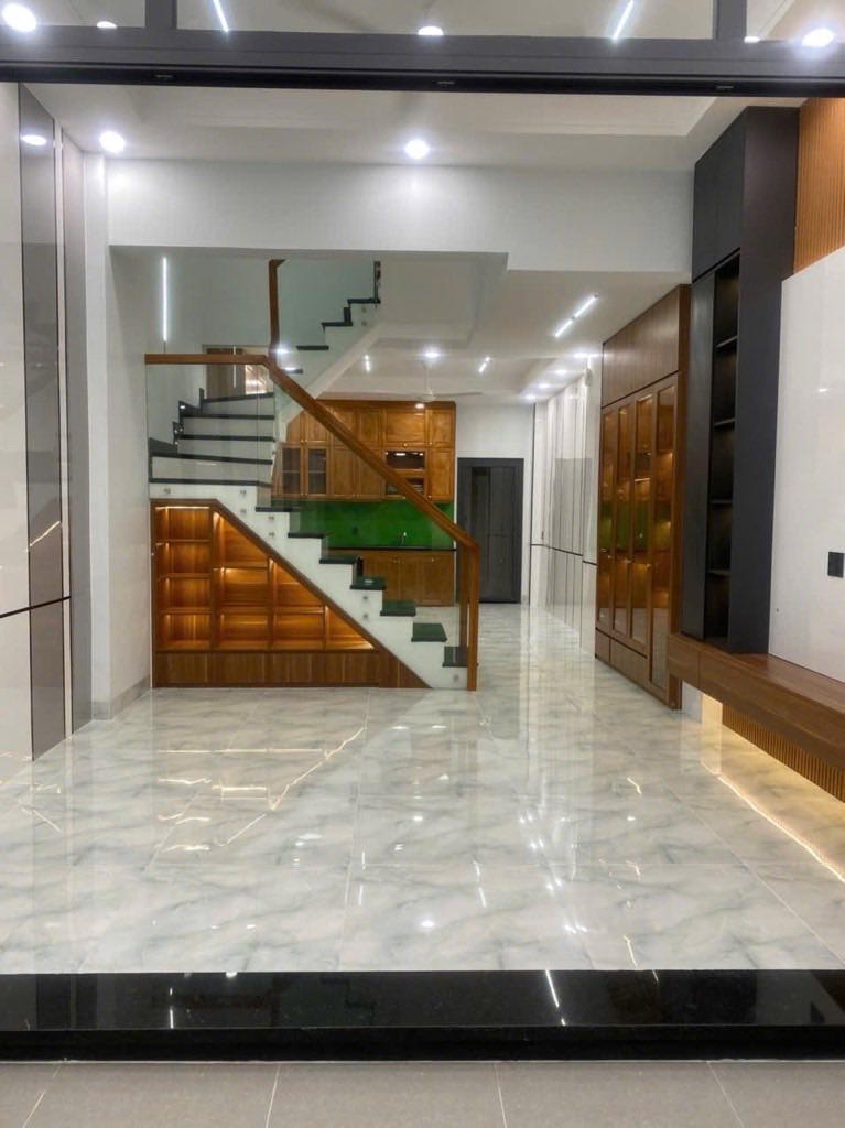 Nhà 3 tầng đẹp, 81m² sổ hồng riêng tại Đường 160, Tăng Nhơn Phú, Quận 9