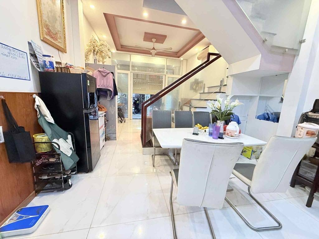 Nhà 4 tầng 43m2, 5 ngủ, ngay cạnh mặt tiền Chu Văn An, Bình Thạnh - 7.7 tỷ