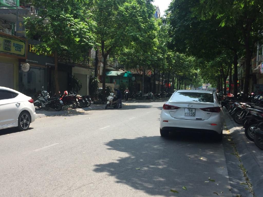 Bán nhà mặt phố Nguyễn Khả Trạc, Cầu Giấy, 2 mặt tiền, kinh doanh đỉnh, giá 36.5 tỷ