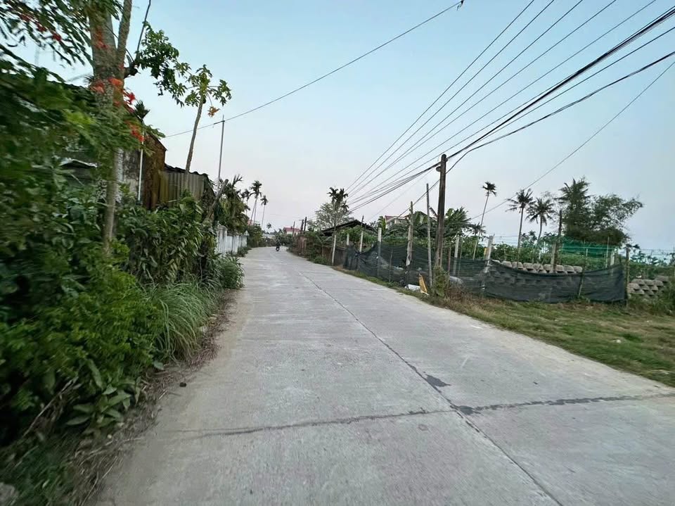 Bán vườn mặt tiền đường liên huyện, Nghĩa Thương, Quảng Ngãi, diện tích 400m2, 100m2 đất ở