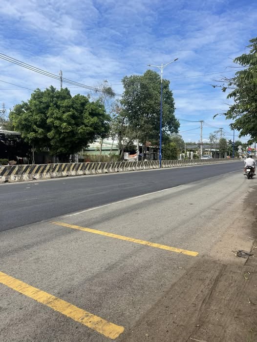 Bán đất mặt tiền Quốc lộ 13, Lai Uyên, Bàu Bàng siêu hot