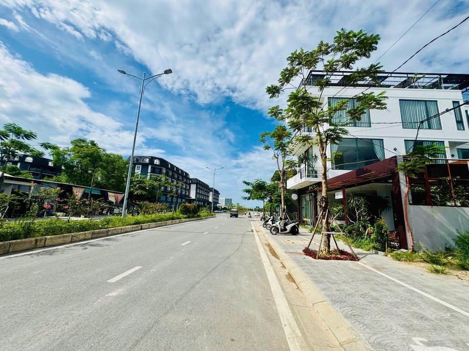 Bán 2 lô đất mặt tiền Võ Nguyên Giáp, cạnh siêu thị Aeon Mall, Huế