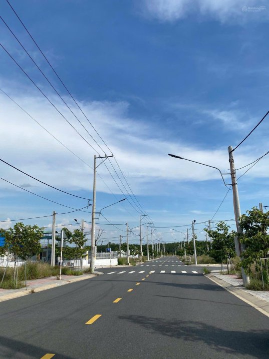 Bán đất 85m2 ngay KCN Bàu Bàng, đường 25m, giá 1.1 tỷ