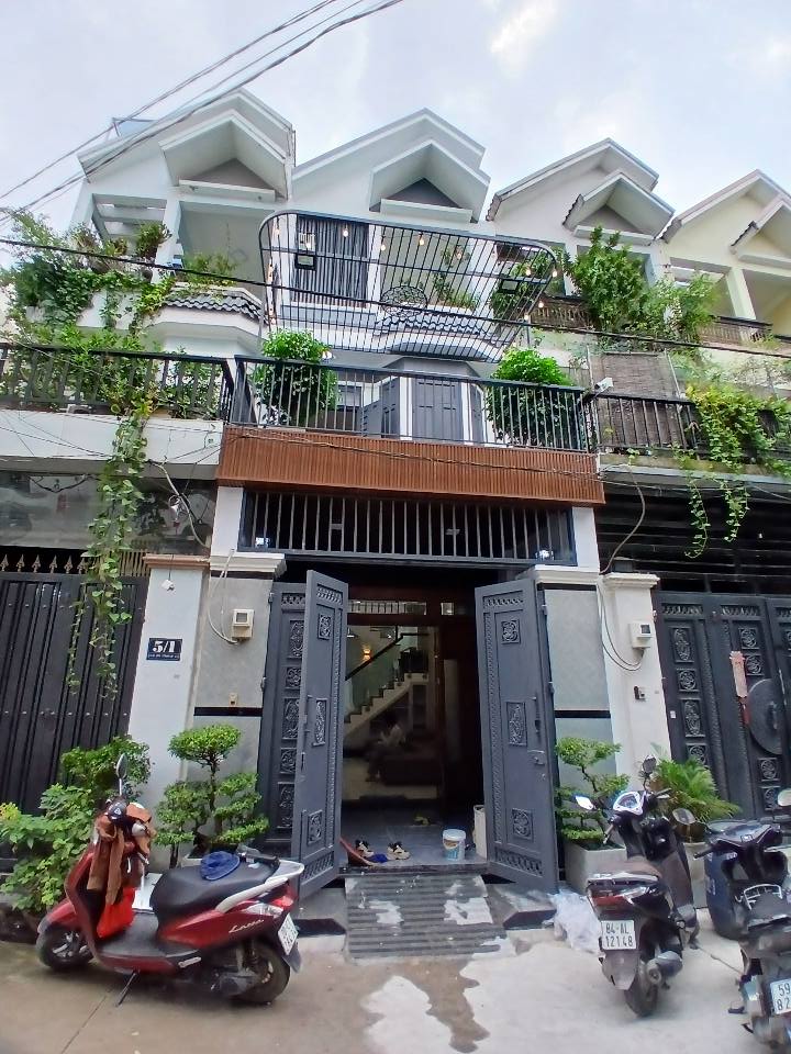 Bán nhà mặt tiền Thạnh Lộc 28, Quận 12 - Kinh doanh đỉnh cao, chỉ 5.8 tỷ