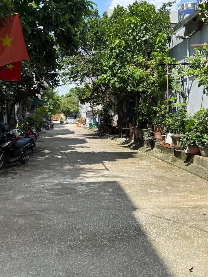 Nhà 2 tầng trung tâm Đông Vệ - Sổ vuông vắn, giá hời