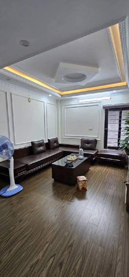 Nhà Tứ Hiệp 35m² 4 tầng - 2 thoáng vĩnh viễn - Sổ đỏ vuông vắn