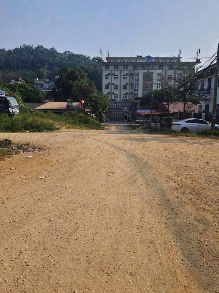 Đất Bình Minh 2 lô vuông vức, gần ngã tư, giá hời