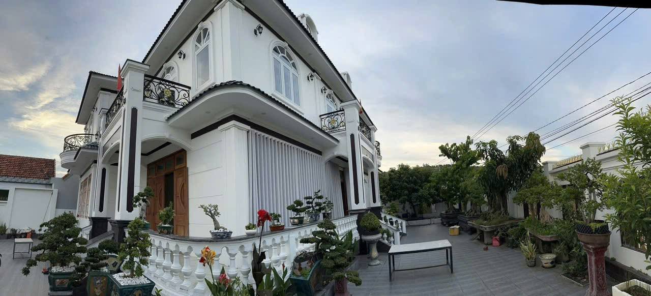 Biệt thự Phú Yên gần biển, view đẹp, giá tốt - An cư, nghỉ dưỡng, đầu tư đều đỉnh