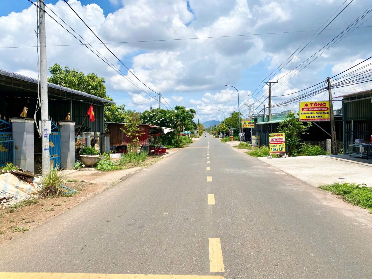 Mặt tiền kinh doanh xịn sò, đường 24m, 3 tỷ chốt đơn