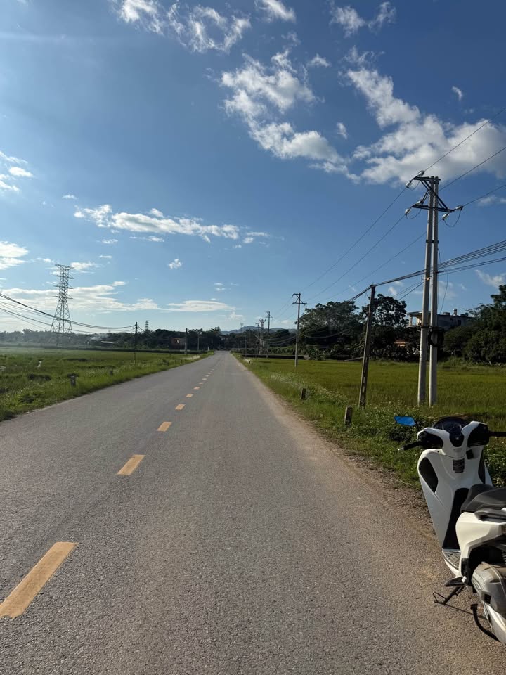 Đất Vĩnh Phúc 100m2 full thổ cư, sổ đỏ sẵn sàng, giá hời 1.6 tỷ