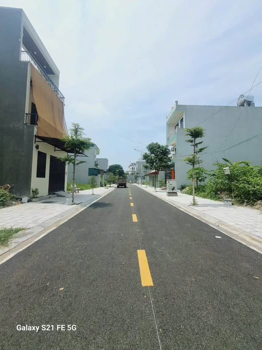 Đất vàng Phủ Lý 83m2 mặt tiền 5m hướng đông