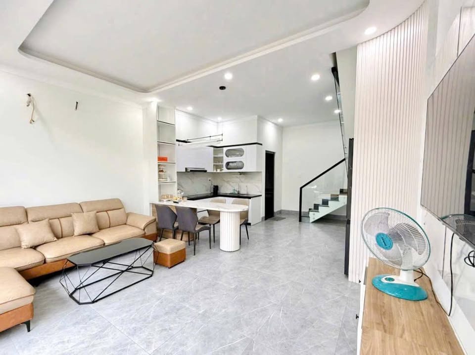 Nhà 1 lầu hẻm ô tô Nguyễn Văn Cừ, Tân Lập - 2,35 tỷ