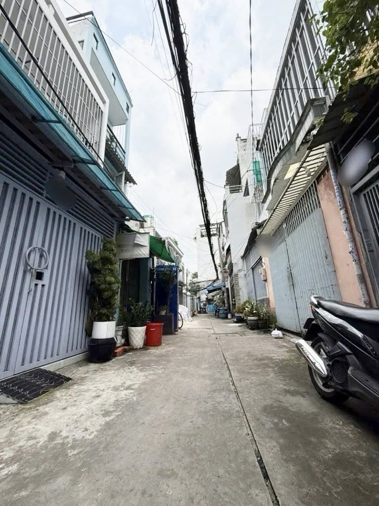 Nhà hẻm ba gác Trịnh Đình Trọng, Quận 11 - Đầu tư siêu lời, dòng tiền 12 triệu/tháng