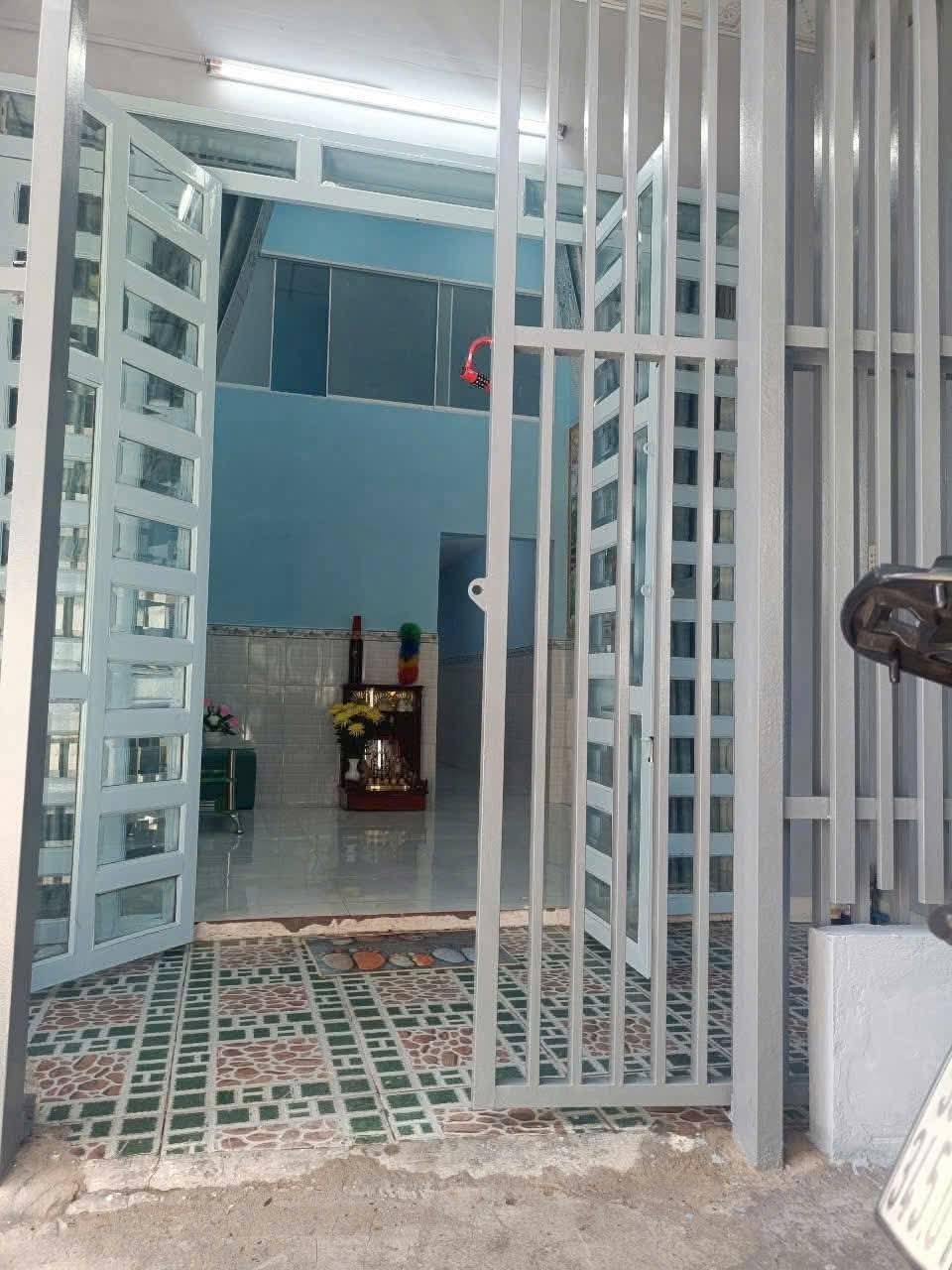 Nhà 2 tầng mới tinh, Hóc Môn - 48m2, giá 1.3 tỷ