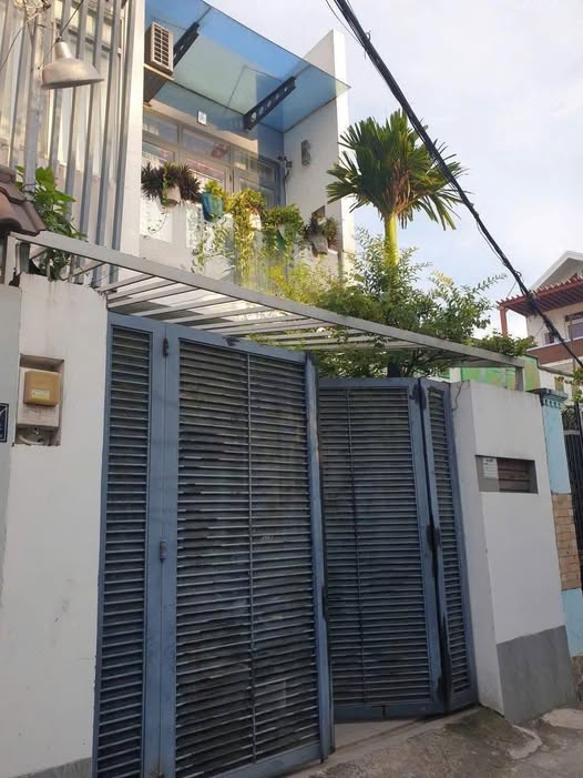 Bán nhà 2 lầu hẻm xe tải, 54m2, gần Cao đẳng Công Thương, Thủ Đức