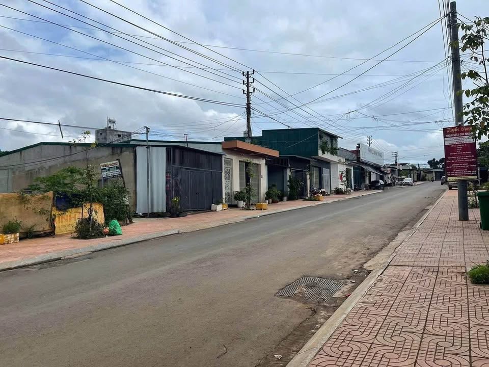 Nhà mặt tiền Hùng Vương nối dài, diện tích khủng 5x45m, giá chỉ 5.3 tỷ