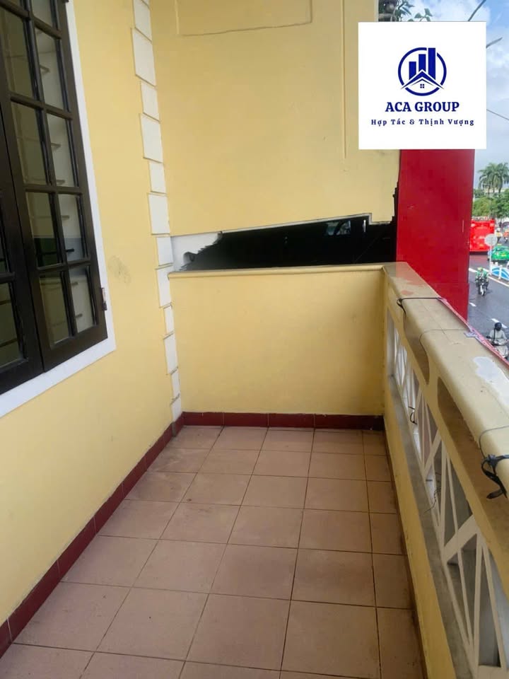 Cho thuê nhà 4 tầng mặt tiền đắc địa Trần Hưng Đạo, Thừa Thiên Huế