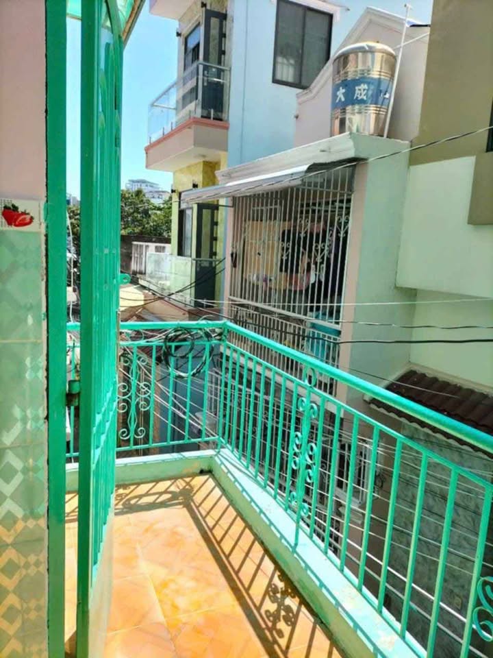 Bán nhà nhỏ trung tâm Vũng Tàu, gần chợ Cô Giang, thích hợp gia đình nhỏ