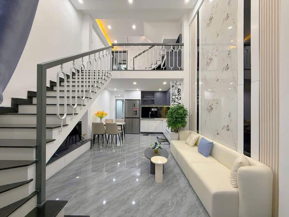 Nhà 2.5 tầng kiệt Trần Cao Vân 3 phòng ngủ, nội thất đầy đủ, giá 4.35 tỷ