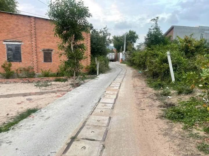 Đất Long Hải 5x19m, 60m2 thổ cư, 1.68 tỷ - Sổ đỏ sẵn sàng, gần biển, gần chợ