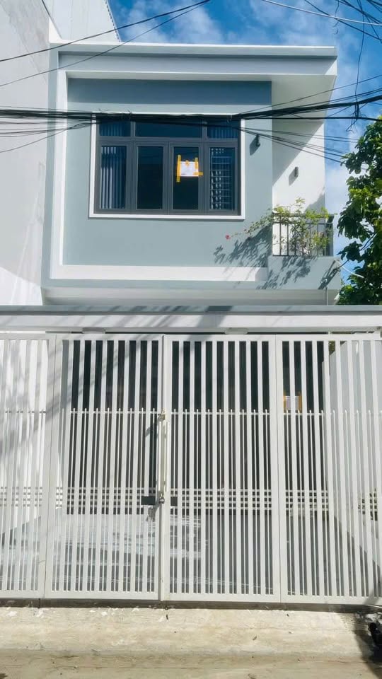 Nhà 2 mê ngay ngã tư Nguyễn Tất Thành, chỉ còn 2.05 tỷ