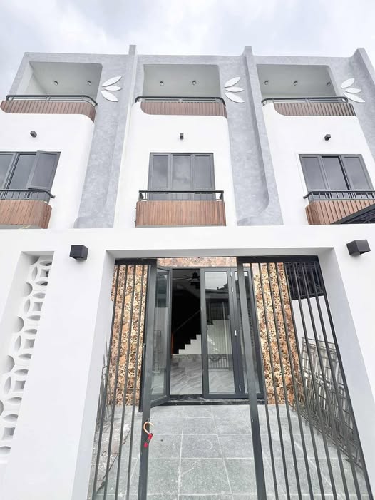 Nhà 3 tầng 55m2 hướng Đông Nam, giá chỉ 1.6 tỷ